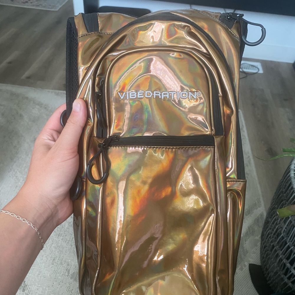 Gold Hydration Pack